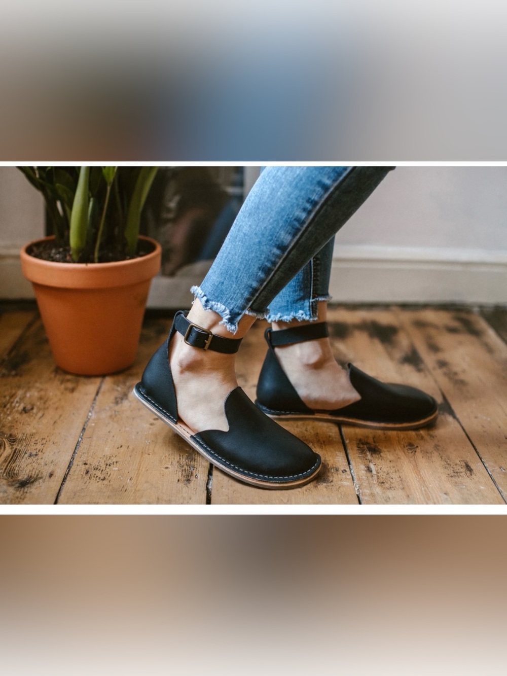 NWT Crupon Iris Barefoot Black Leather Shoes / Sandals
